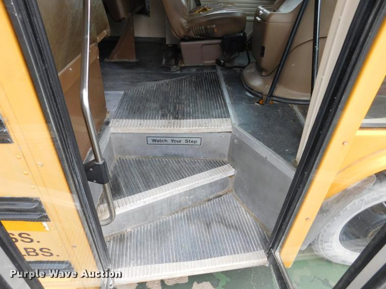 image for item DB9464 1996 Chevrolet G30 school bus