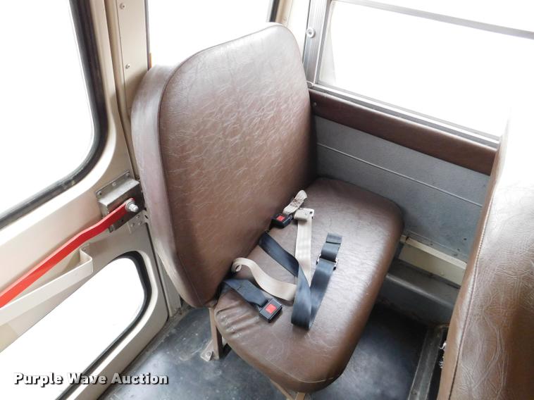 image for item DB9464 1996 Chevrolet G30 school bus