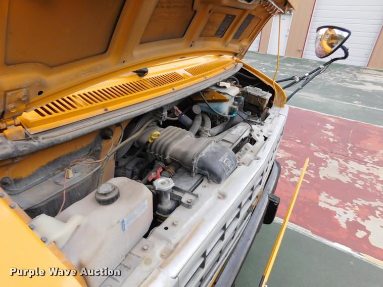 image for item DB9464 1996 Chevrolet G30 school bus