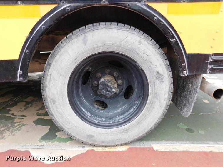 image for item DB9464 1996 Chevrolet G30 school bus