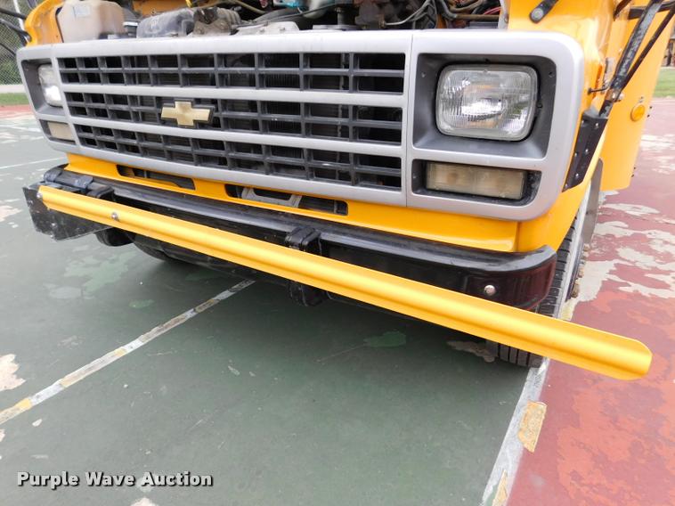 image for item DB9464 1996 Chevrolet G30 school bus