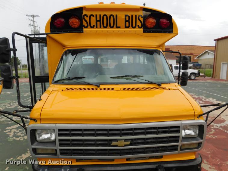 image for item DB9464 1996 Chevrolet G30 school bus