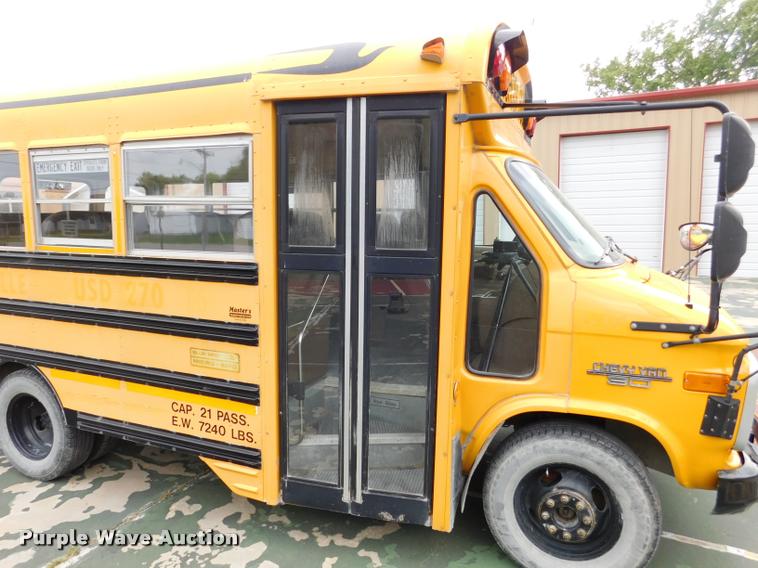 image for item DB9464 1996 Chevrolet G30 school bus