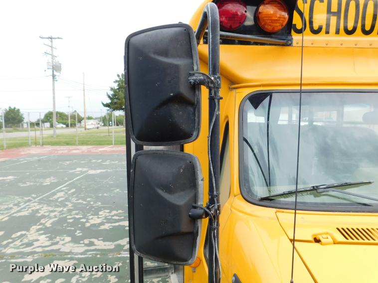 image for item DB9464 1996 Chevrolet G30 school bus