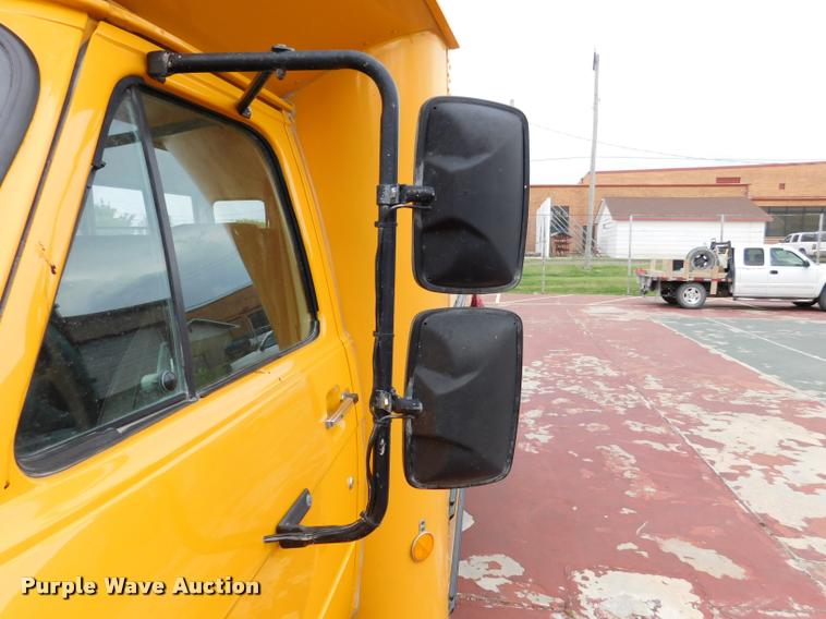 image for item DB9464 1996 Chevrolet G30 school bus