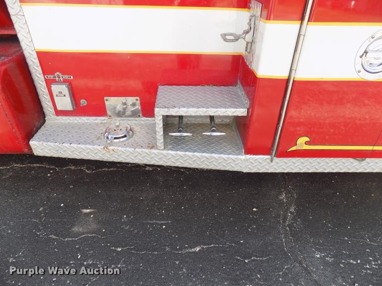 image for item DC4986 1980 GMC 7000 fire truck