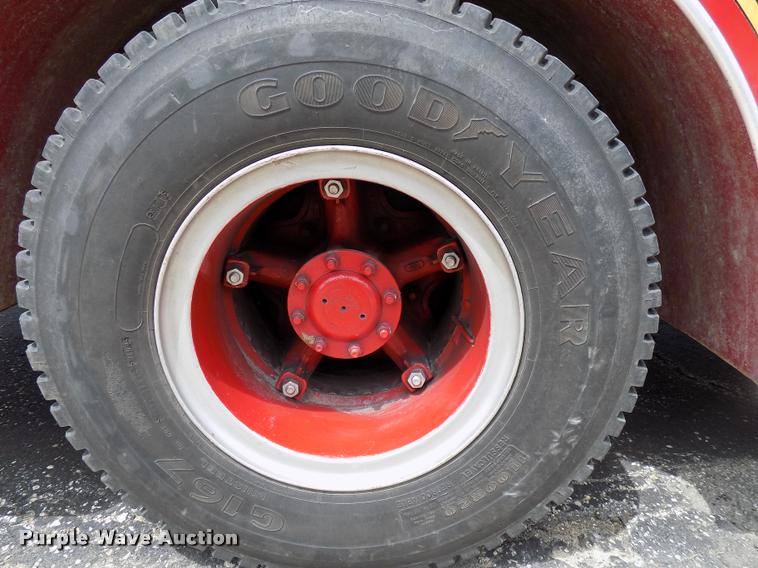 image for item DC4986 1980 GMC 7000 fire truck