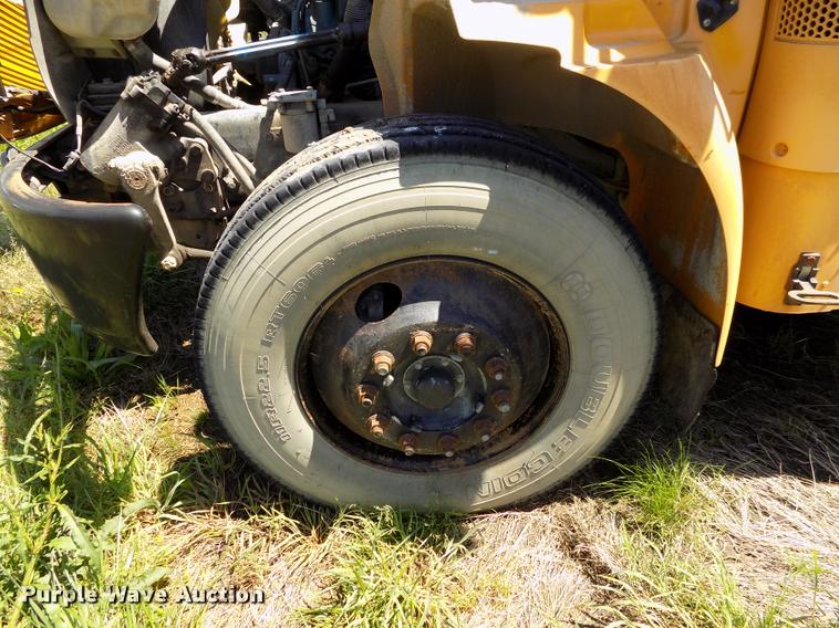 image for item DC7228 2007 International CE school bus