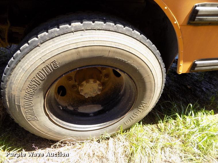 image for item DC7228 2007 International CE school bus