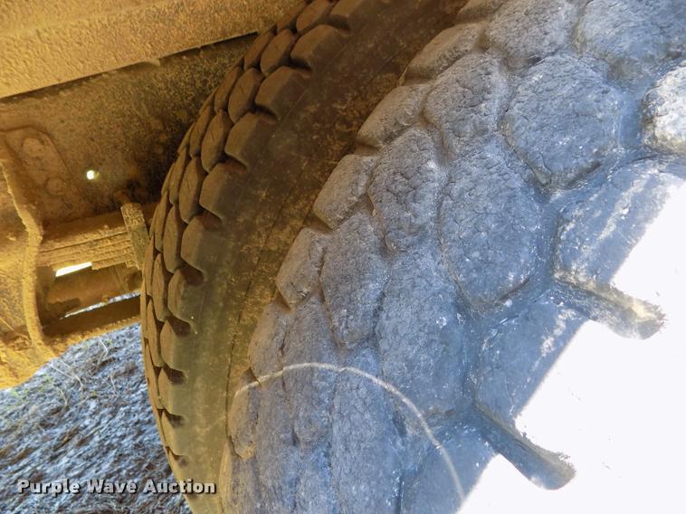 image for item DC7228 2007 International CE school bus