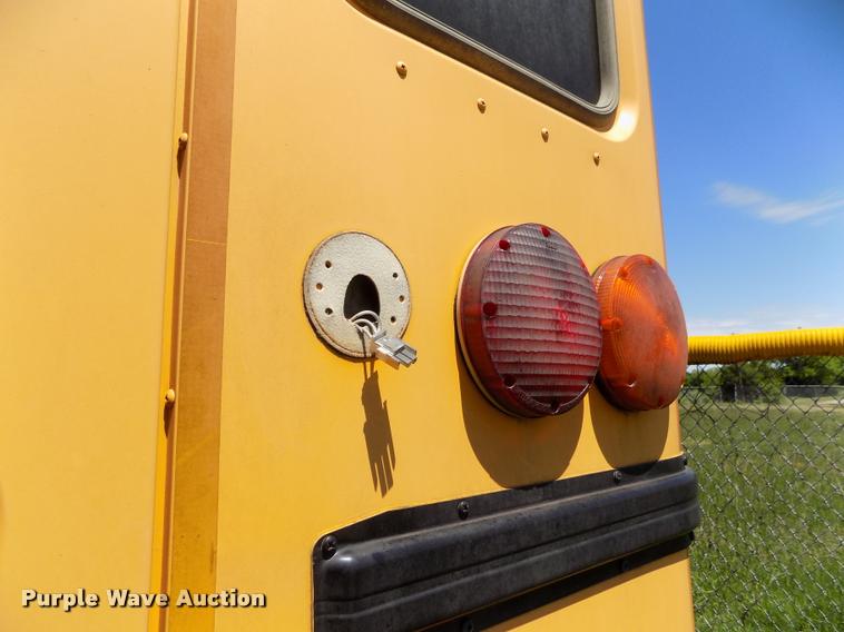 image for item DC7228 2007 International CE school bus