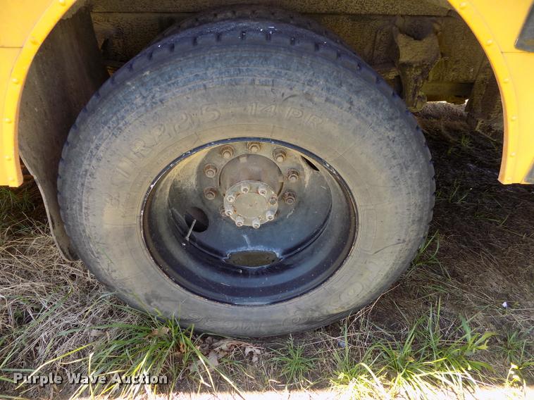 image for item DC7228 2007 International CE school bus