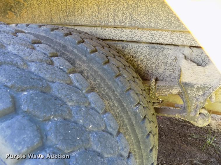 image for item DC7228 2007 International CE school bus