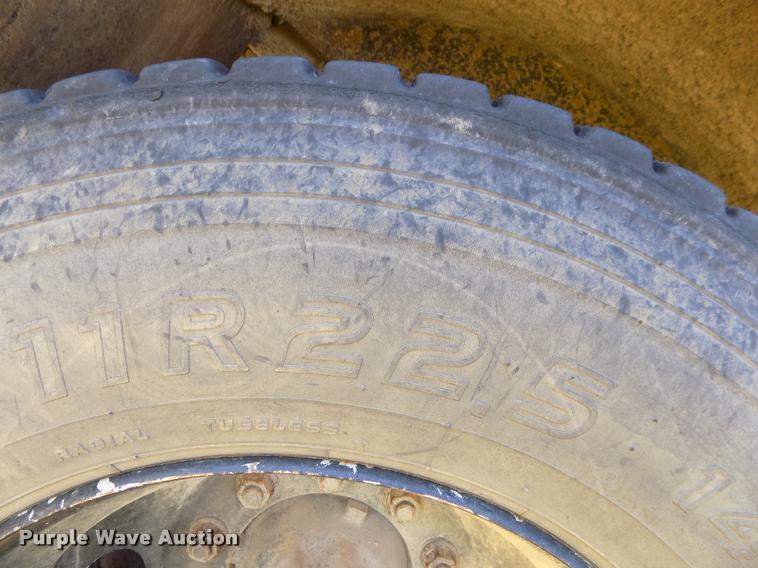 image for item DC7228 2007 International CE school bus