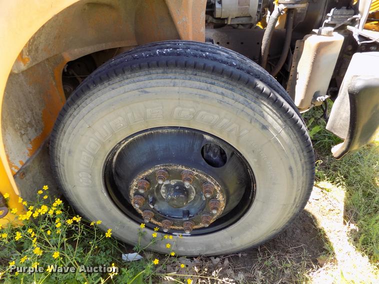 image for item DC7228 2007 International CE school bus