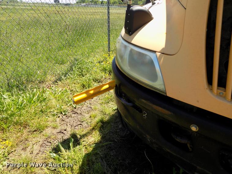 image for item DC7228 2007 International CE school bus