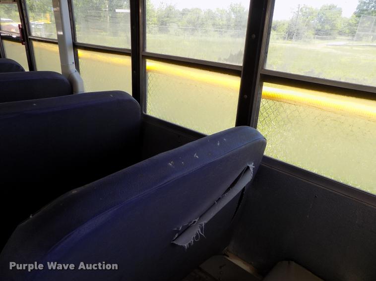 image for item DC7228 2007 International CE school bus