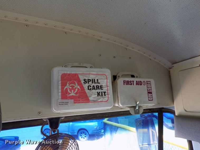 image for item DC7228 2007 International CE school bus