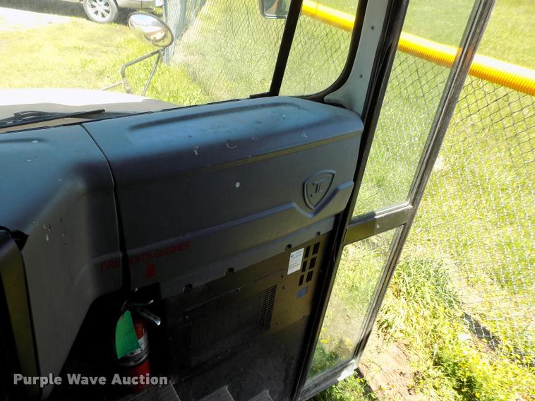 image for item DC7228 2007 International CE school bus