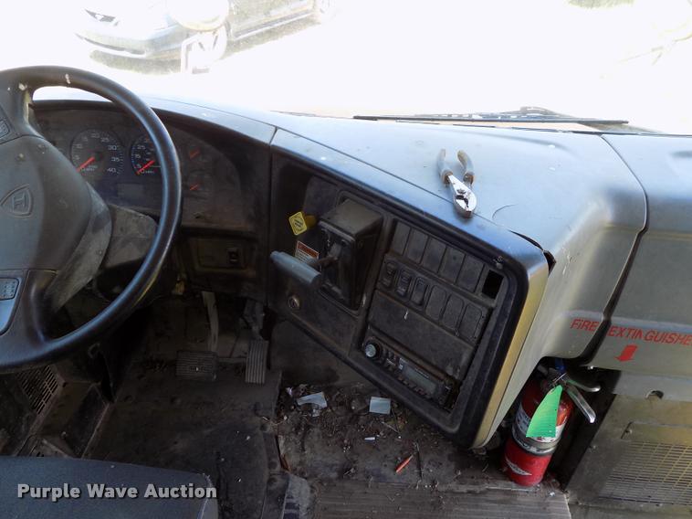 image for item DC7228 2007 International CE school bus