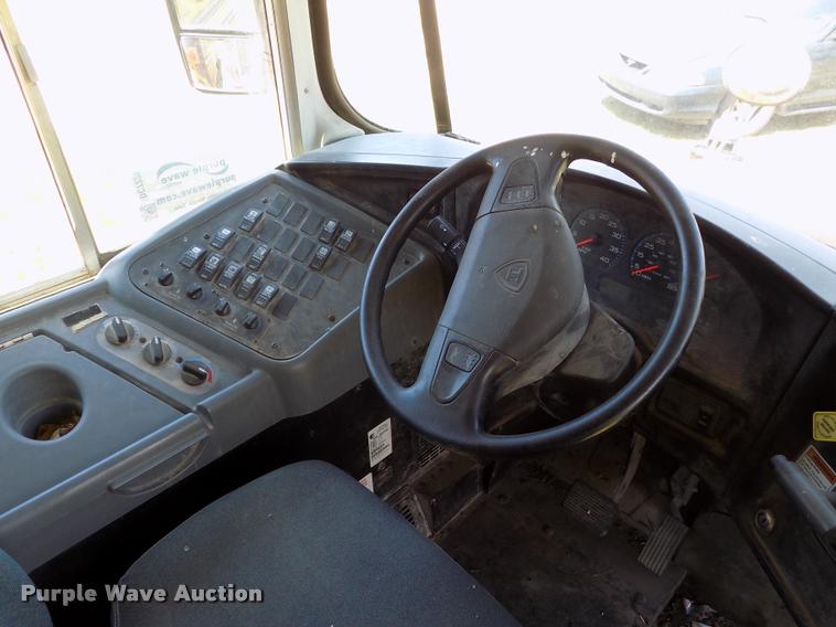 image for item DC7228 2007 International CE school bus