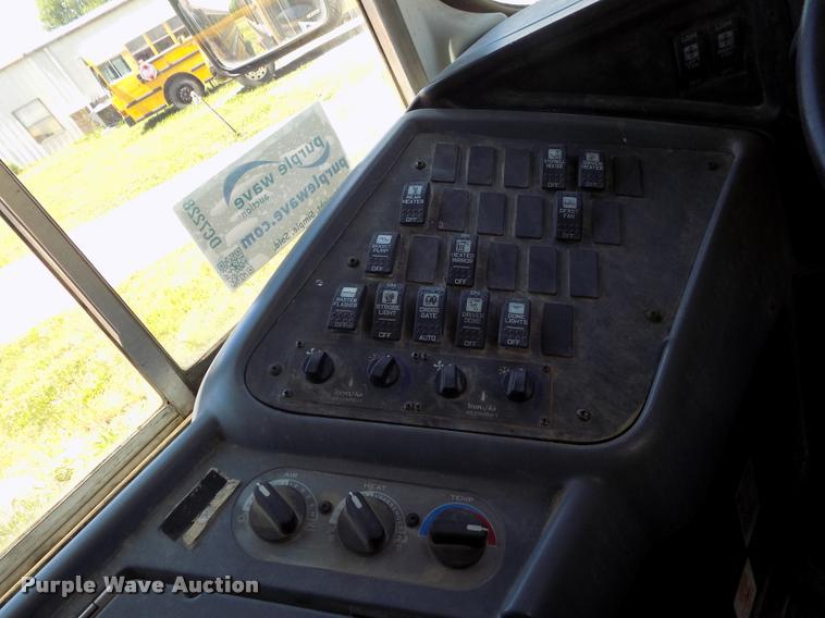 image for item DC7228 2007 International CE school bus