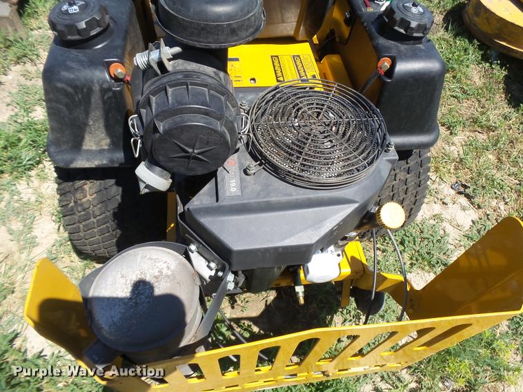 image for item DE9076 Hustler Mini Z ZTR lawn mower