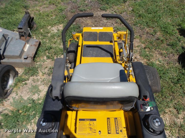 image for item DE9076 Hustler Mini Z ZTR lawn mower