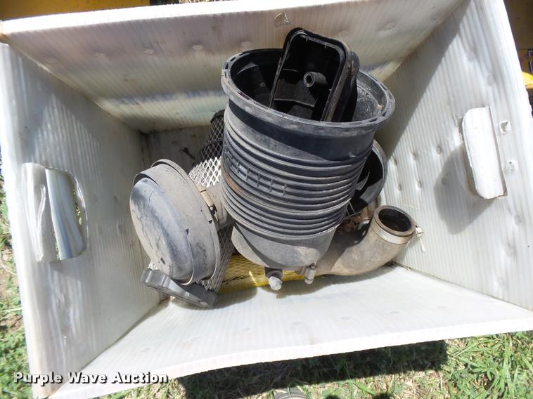 image for item DE9077 Hustler Super Z ZTR lawn mower