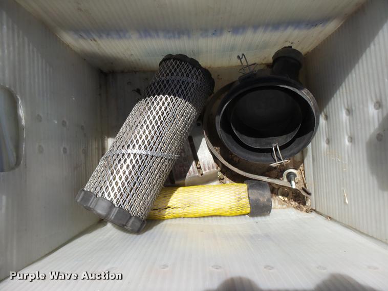 image for item DE9077 Hustler Super Z ZTR lawn mower