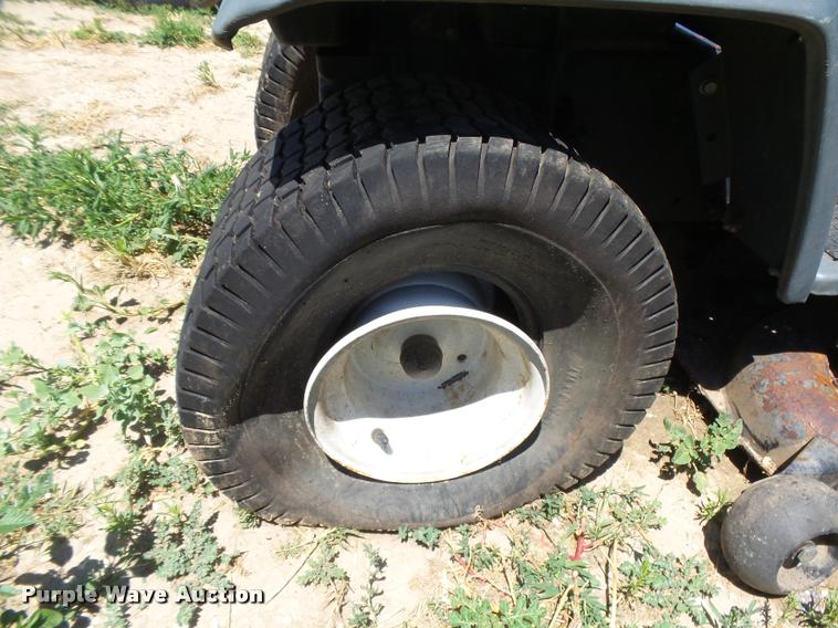 image for item DE9080 (2) Craftsman lawn mowers