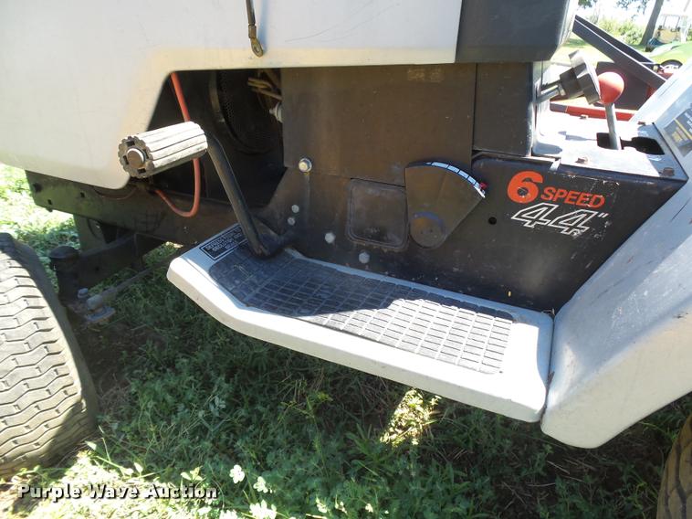 image for item DE9080 (2) Craftsman lawn mowers