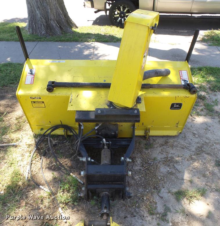 image for item DE9082 Lawn and garden equipment