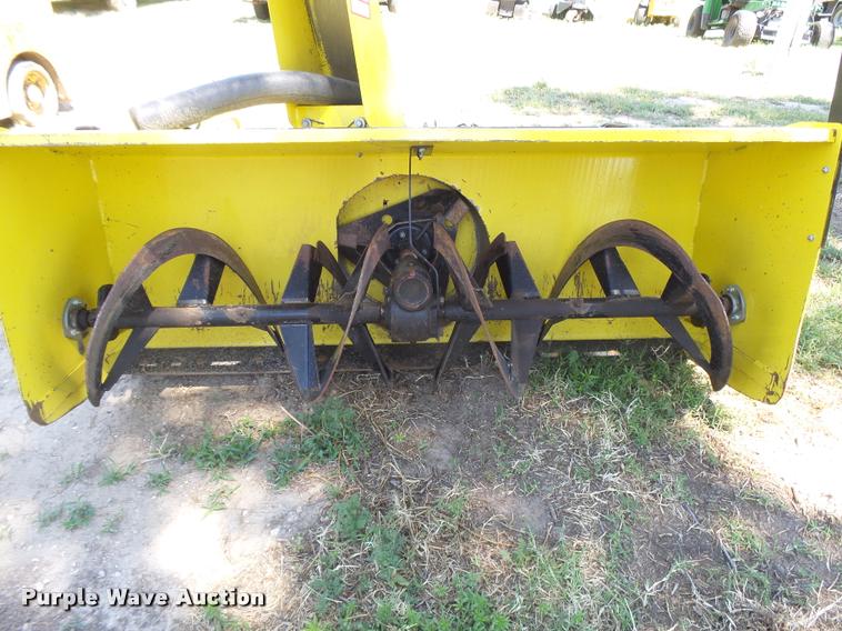 image for item DE9082 Lawn and garden equipment