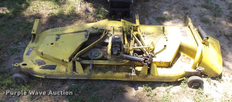 image for item DE9082 Lawn and garden equipment