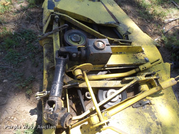 image for item DE9082 Lawn and garden equipment