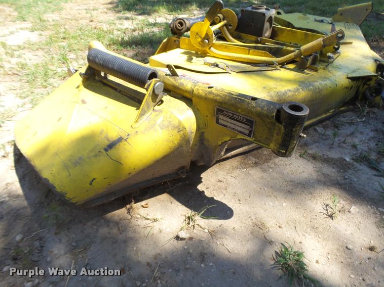 image for item DE9082 Lawn and garden equipment