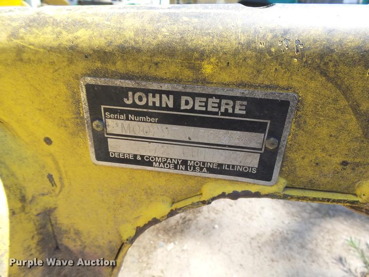 image for item DE9082 Lawn and garden equipment