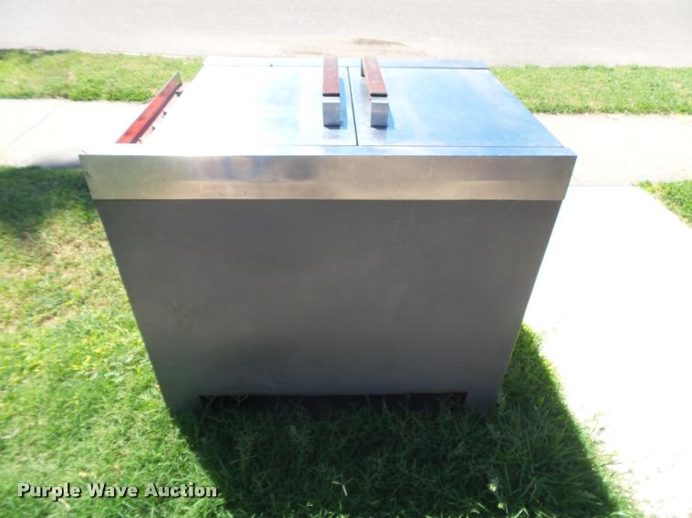 image for item DE9083 Restaurant equipment