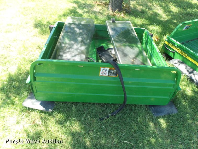 (2) John Deere Gator HPX beds in Fort Dodge, KS Item DE9084 sold Purple Wave