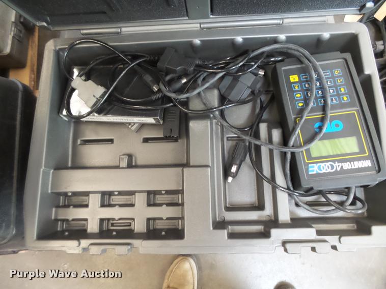 image for item DE9090 Automotive diagnostic equipment and test leads