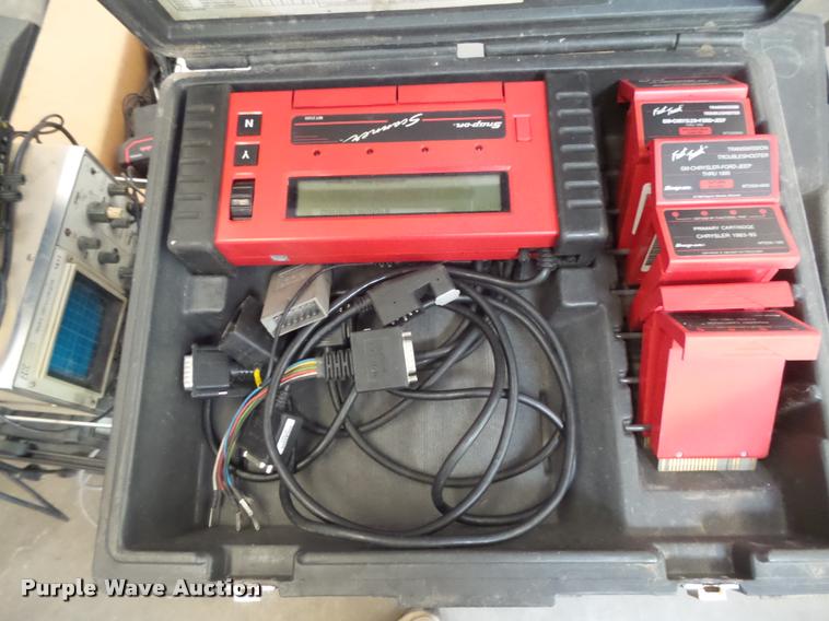 image for item DE9090 Automotive diagnostic equipment and test leads