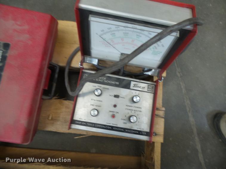 image for item DE9090 Automotive diagnostic equipment and test leads