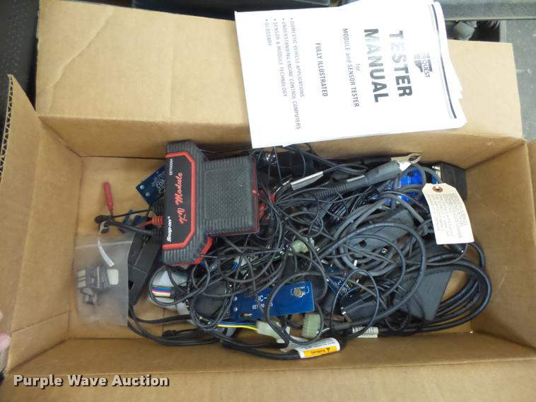 image for item DE9090 Automotive diagnostic equipment and test leads