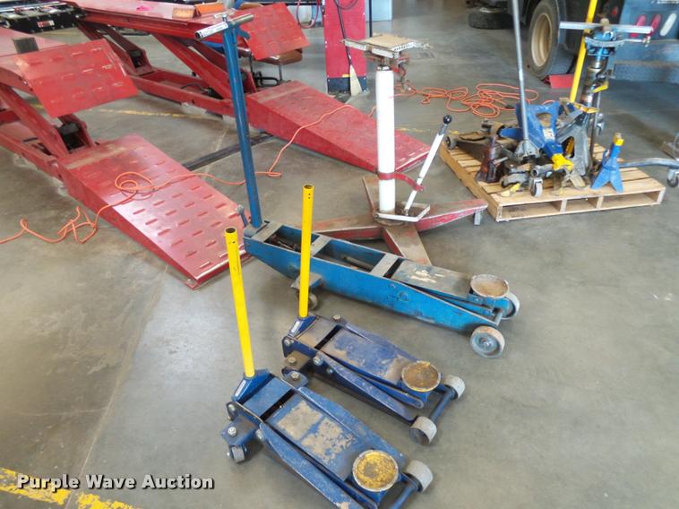 image for item DE9093 Tools