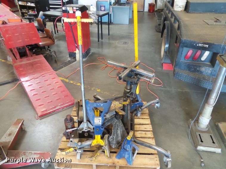 image for item DE9093 Tools