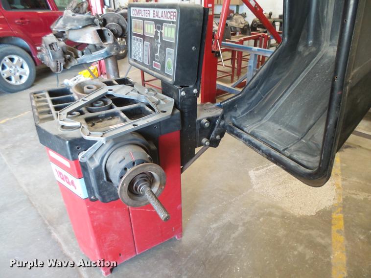 image for item DE9099 (2) balancers