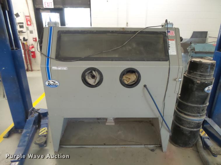 image for item DE9100 Skat Blast dry blast cabinet
