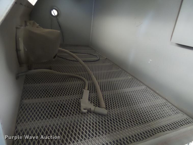 image for item DE9100 Skat Blast dry blast cabinet