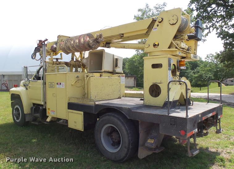 1990 Ford F800 digger derrick truck in Algona, IA | Item DH9665 sold